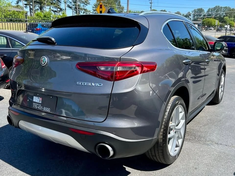 2018 Alfa Romeo Stelvio - Image 9 of 20