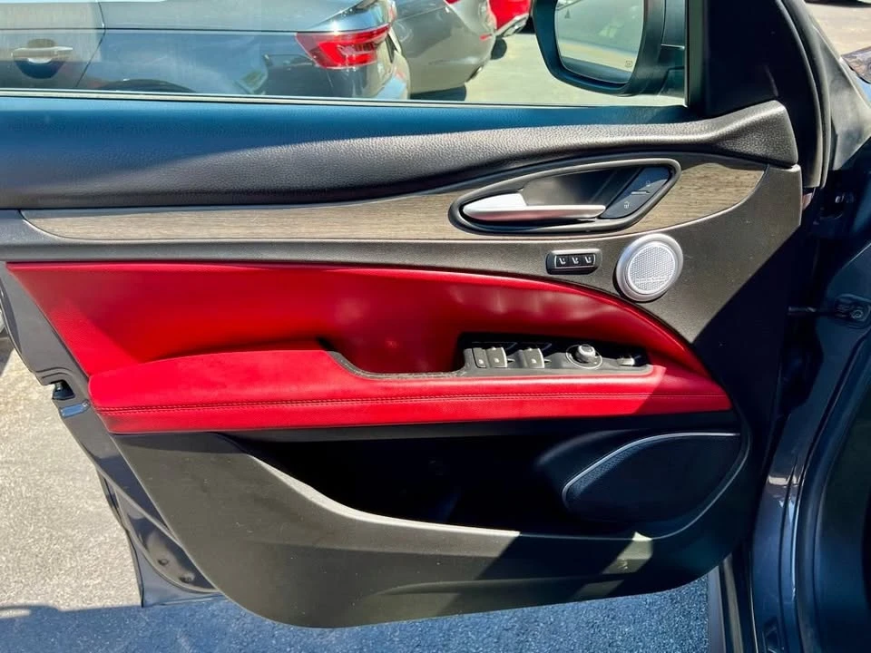 2018 Alfa Romeo Stelvio - Image 14 of 20