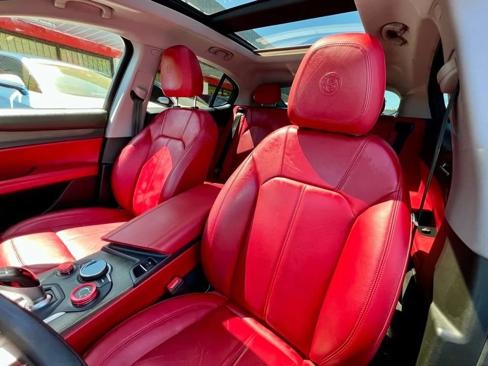 2018 Alfa Romeo Stelvio - Image 16 of 20