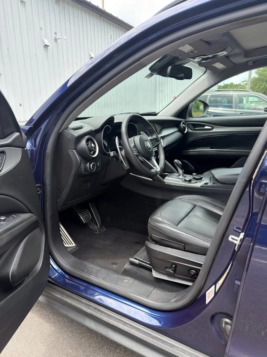 2018 Alfa Romeo Giulia - Image 6 of 18