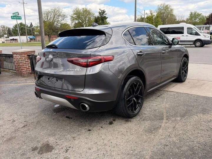 2018 Alfa Romeo Stelvio - Image 2 of 7