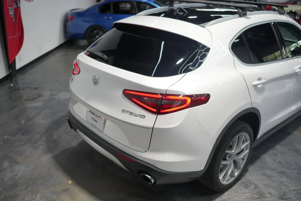 2018 Alfa Romeo Stelvio - Image 13 of 19