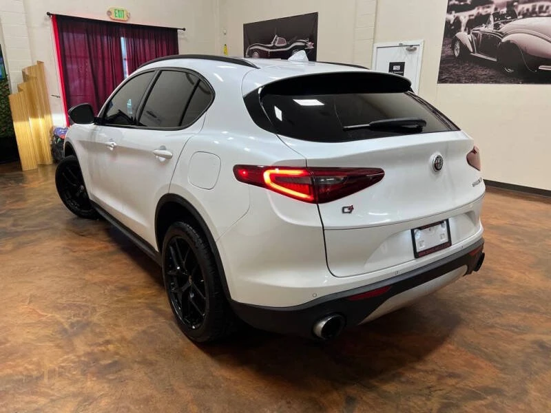 2018 Alfa Romeo Stelvio - Image 5 of 17