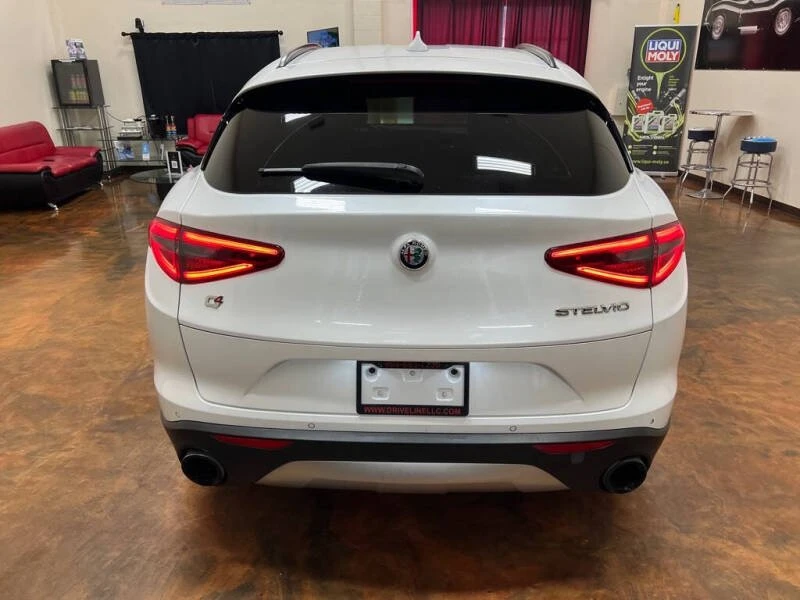 2018 Alfa Romeo Stelvio - Image 6 of 17