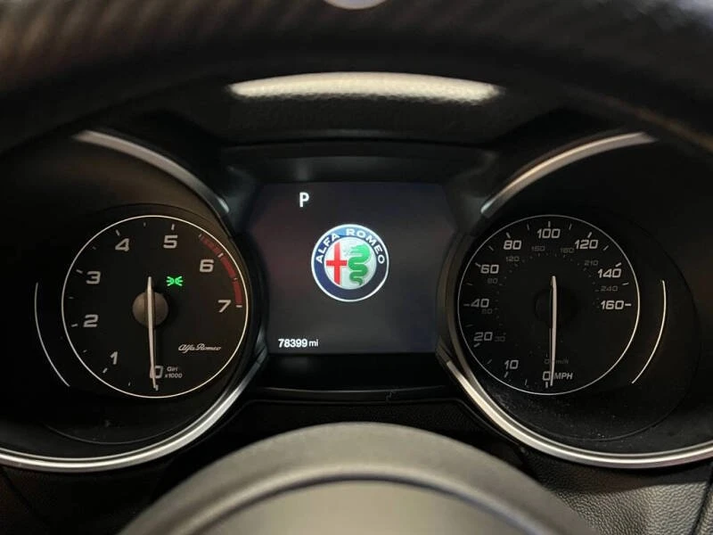 2018 Alfa Romeo Stelvio - Image 11 of 17