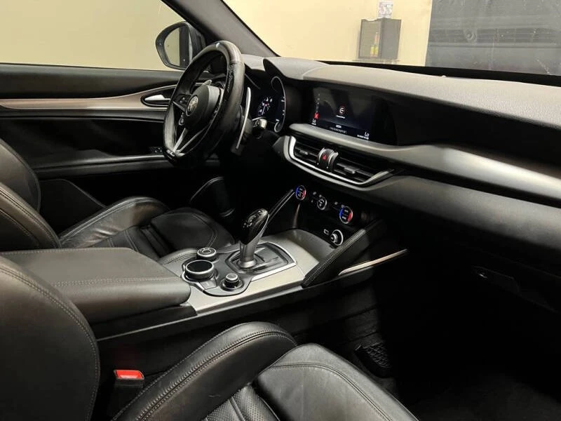 2018 Alfa Romeo Stelvio - Image 10 of 17