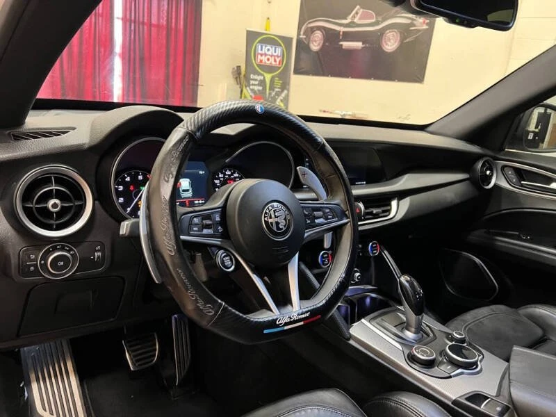 2018 Alfa Romeo Stelvio - Image 8 of 17