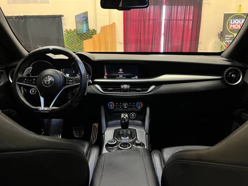 2018 Alfa Romeo Stelvio - Image 9 of 17
