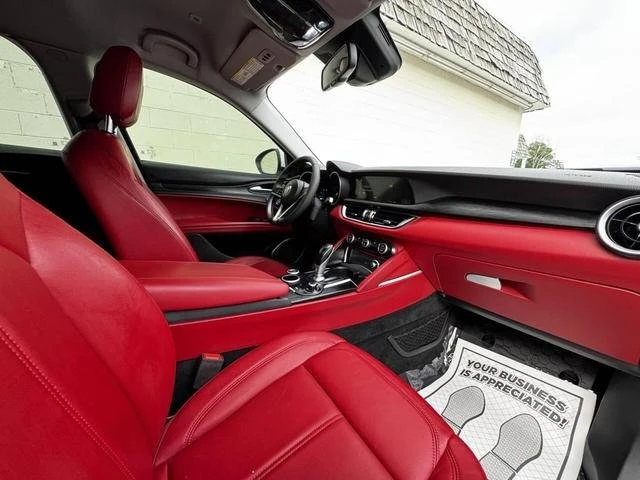 2018 Alfa Romeo Stelvio - Image 5 of 14