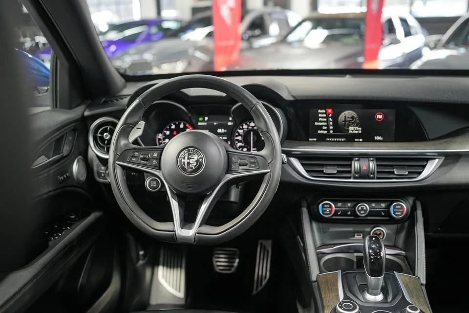 2018 Alfa Romeo Stelvio - Image 19 of 19