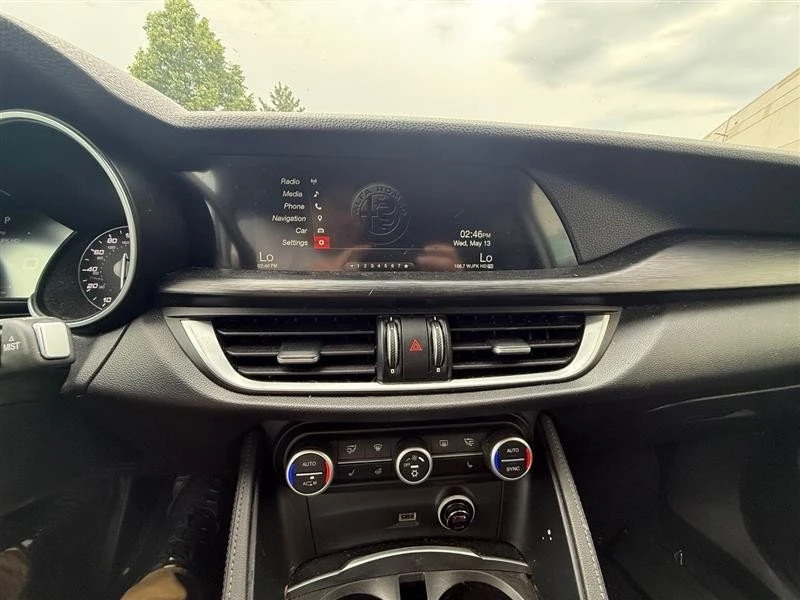 2018 Alfa Romeo Stelvio - Image 14 of 20