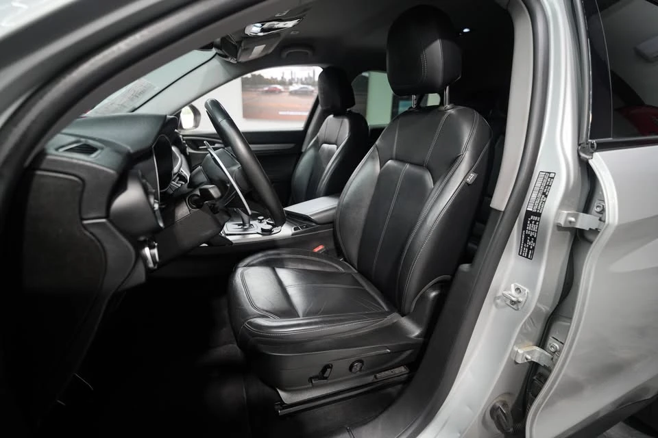 2018 Alfa Romeo Stelvio - Image 19 of 20