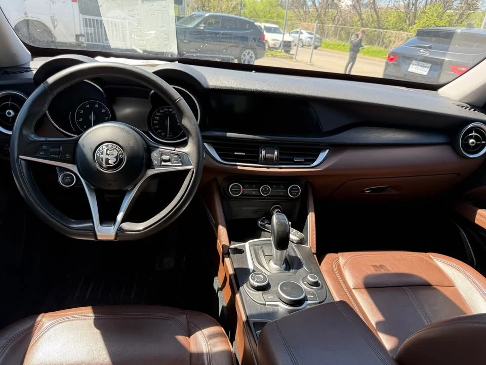 2018 Alfa Romeo Stelvio - Image 14 of 16