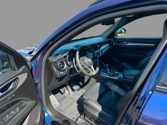 2018 Alfa Romeo Stelvio - Image 9 of 20