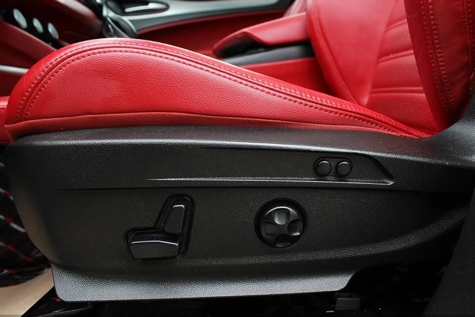 2018 Alfa Romeo Stelvio - Image 19 of 20