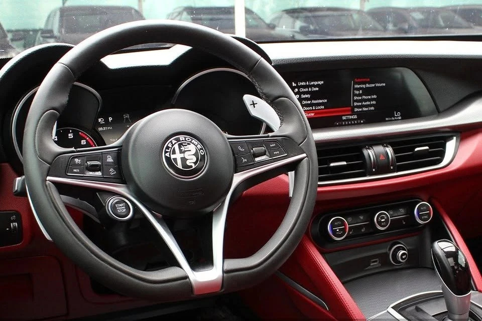2018 Alfa Romeo Stelvio - Image 9 of 20