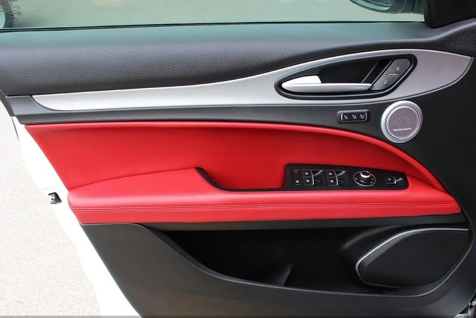 2018 Alfa Romeo Stelvio - Image 16 of 20