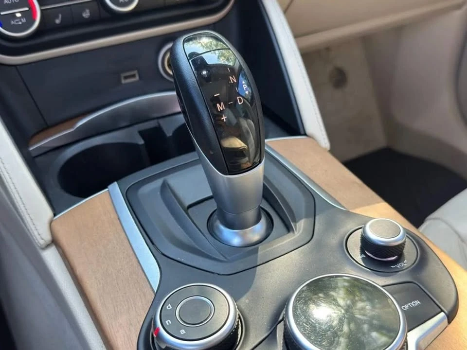 2018 Alfa Romeo Stelvio - Image 6 of 14