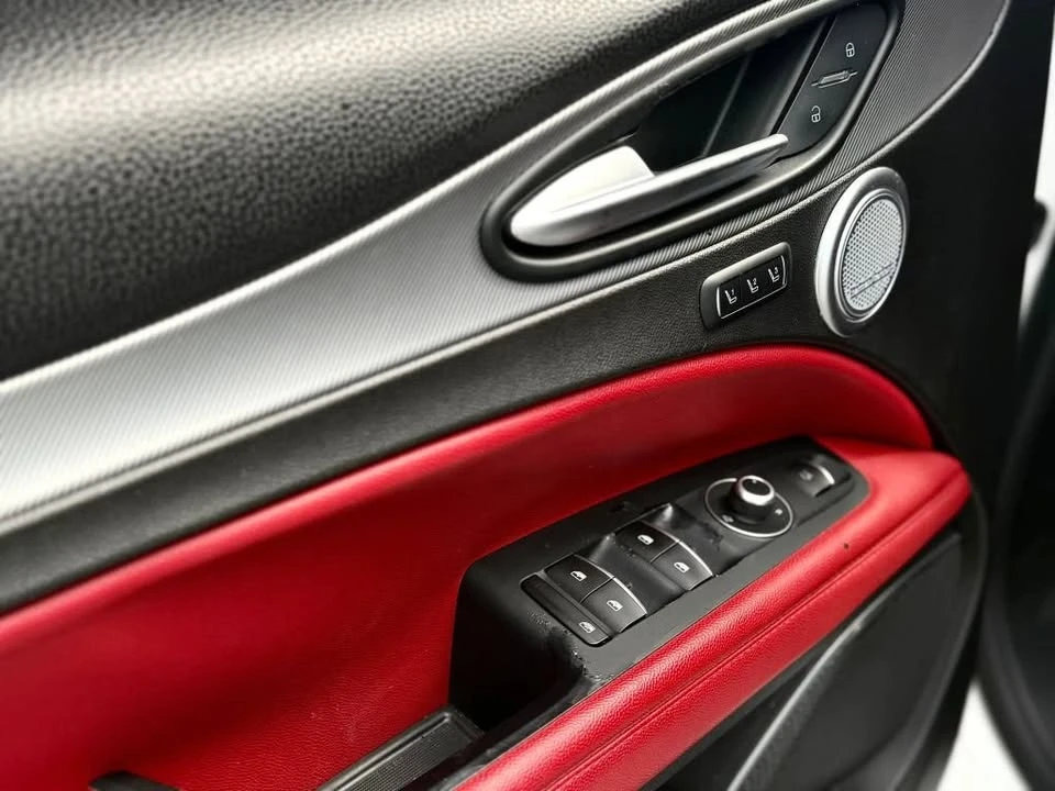 2018 Alfa Romeo Stelvio - Image 16 of 20