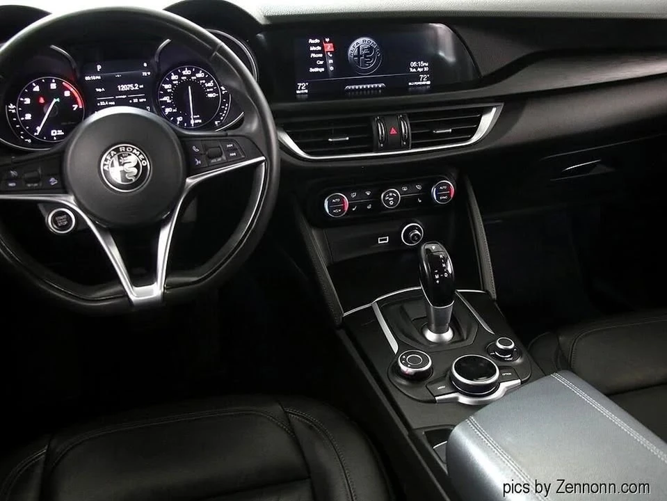 2018 Alfa Romeo Stelvio - Image 16 of 20