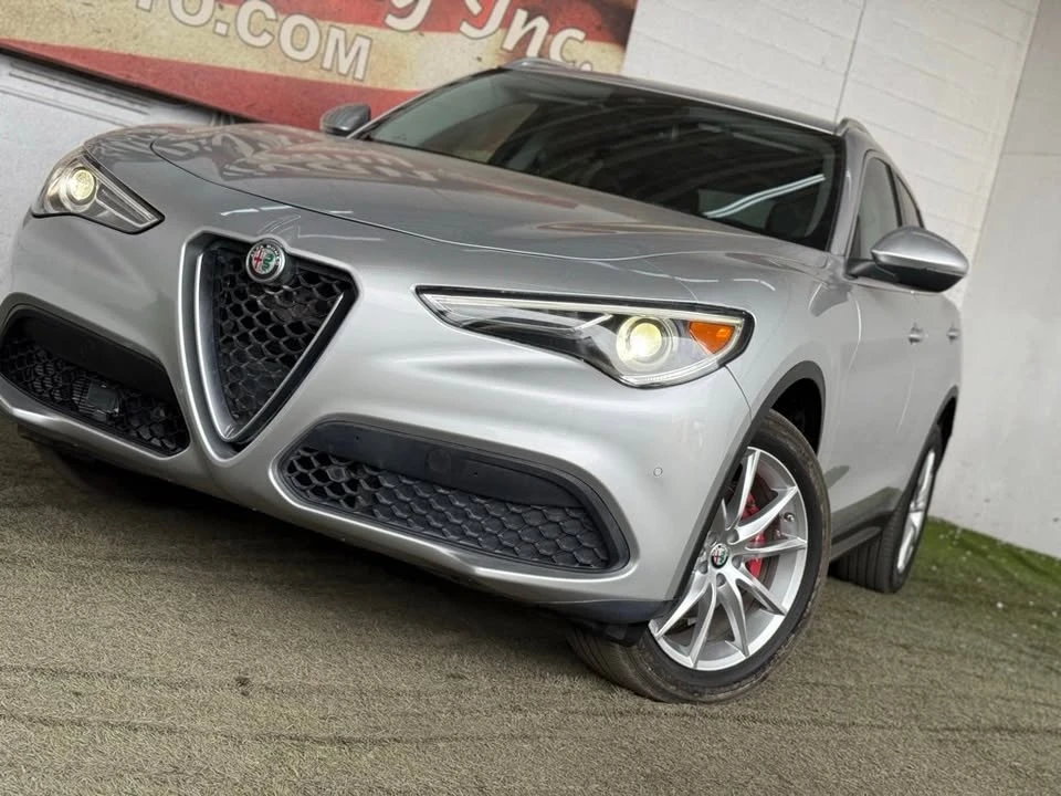 2018 Alfa Romeo Stelvio - Image 2 of 20