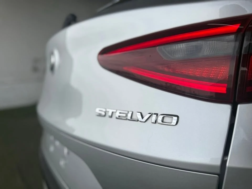2018 Alfa Romeo Stelvio - Image 15 of 20
