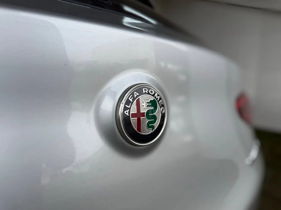 2018 Alfa Romeo Stelvio - Image 17 of 20