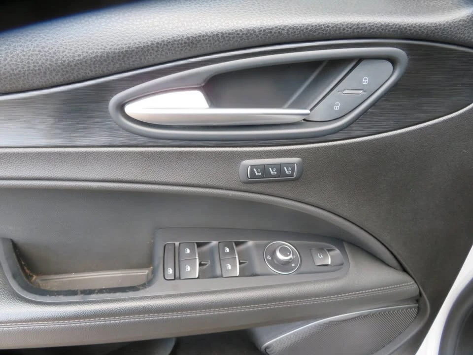 2018 Alfa Romeo Stelvio - Image 12 of 20
