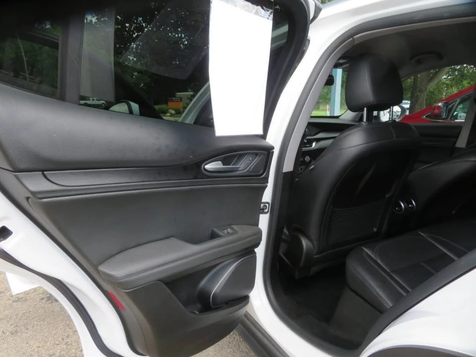 2018 Alfa Romeo Stelvio - Image 13 of 20