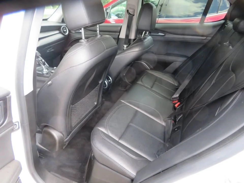 2018 Alfa Romeo Stelvio - Image 15 of 20