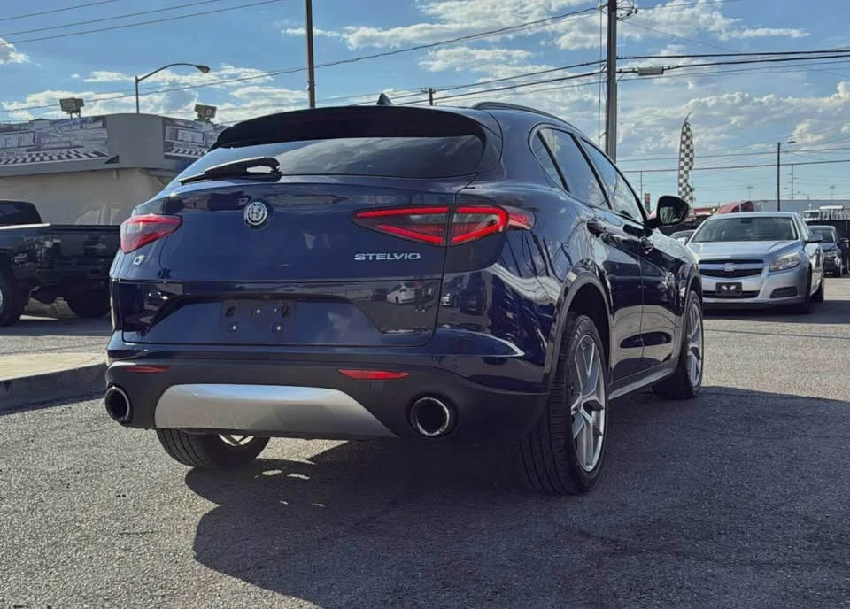 2018 Alfa Romeo Stelvio - Image 9 of 10