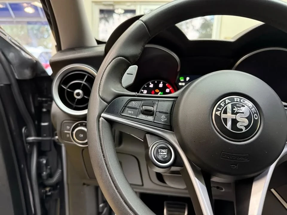 2018 Alfa Romeo Stelvio - Image 11 of 20