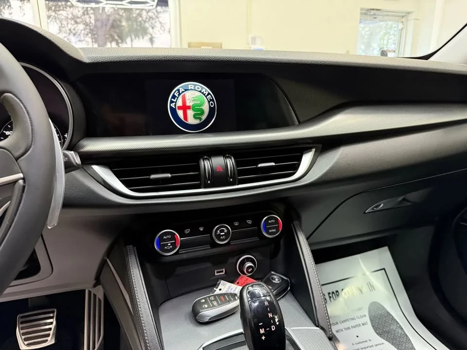 2018 Alfa Romeo Stelvio - Image 9 of 20