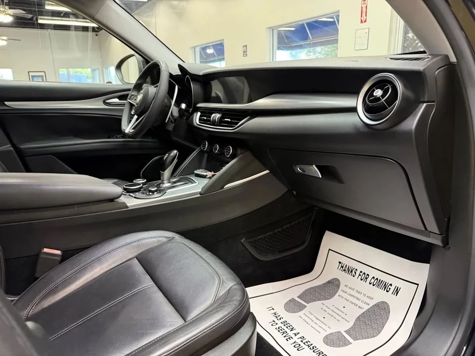 2018 Alfa Romeo Stelvio - Image 18 of 20