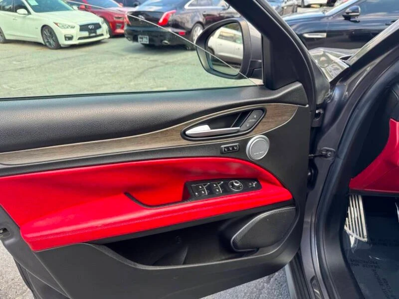 2018 Alfa Romeo Stelvio - Image 18 of 20