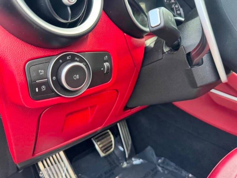 2018 Alfa Romeo Stelvio - Image 19 of 20