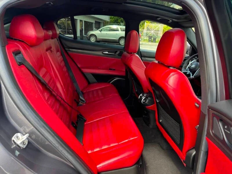 2018 Alfa Romeo Stelvio - Image 11 of 20