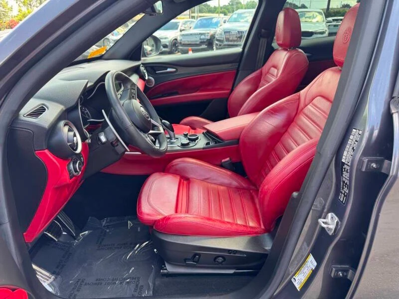 2018 Alfa Romeo Stelvio - Image 17 of 20