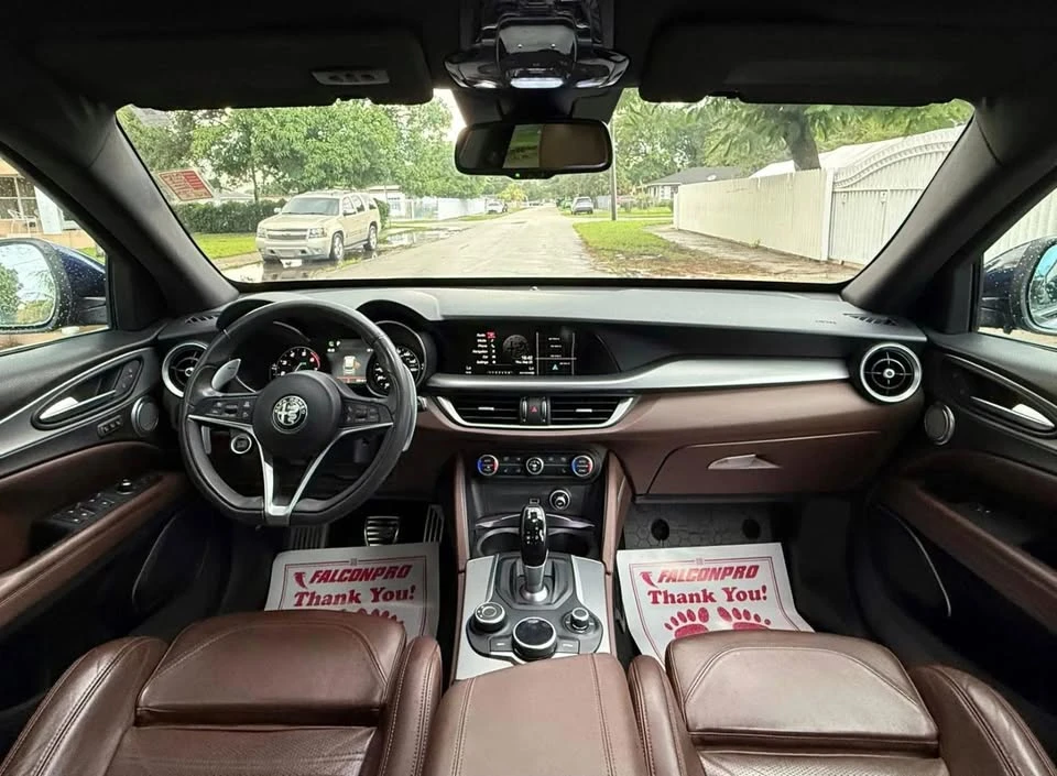2018 Alfa Romeo Stelvio - Image 15 of 18