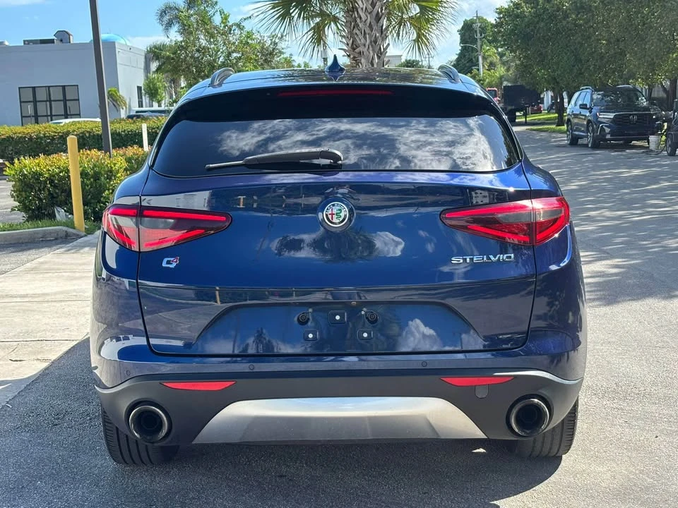 2018 Alfa Romeo Stelvio - Image 13 of 17