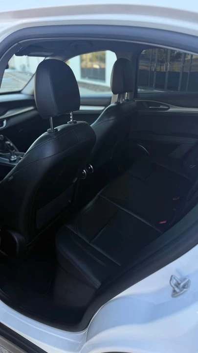 2018 Alfa Romeo Stelvio - Image 10 of 12