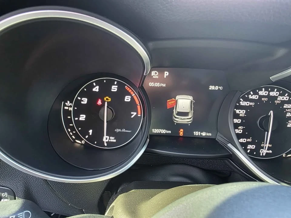 2018 Alfa Romeo Stelvio - Image 12 of 13