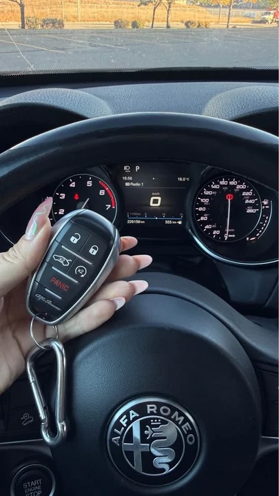 2018 Alfa Romeo Stelvio - Image 10 of 12