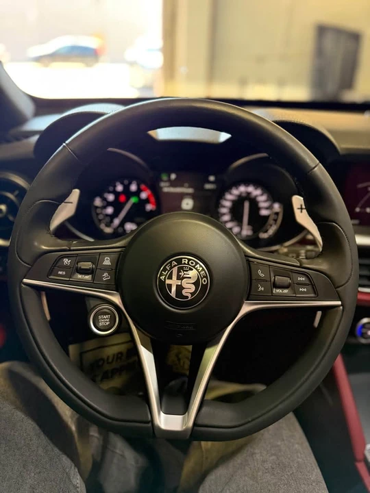 2018 Alfa Romeo Stelvio - Image 15 of 20