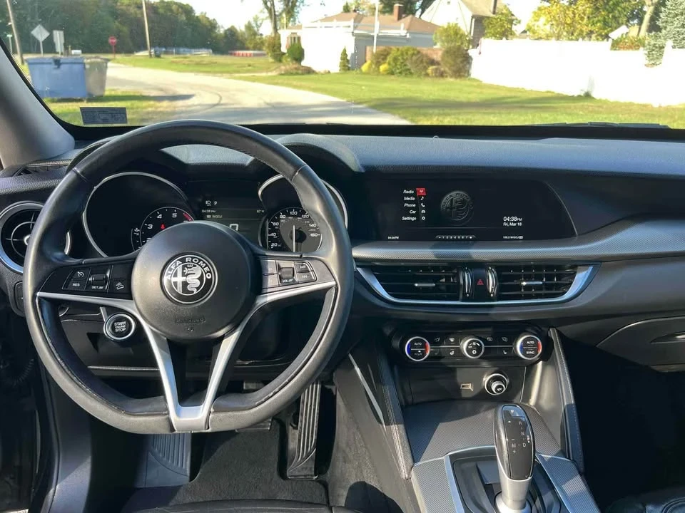 2018 Alfa Romeo Stelvio - Image 16 of 20