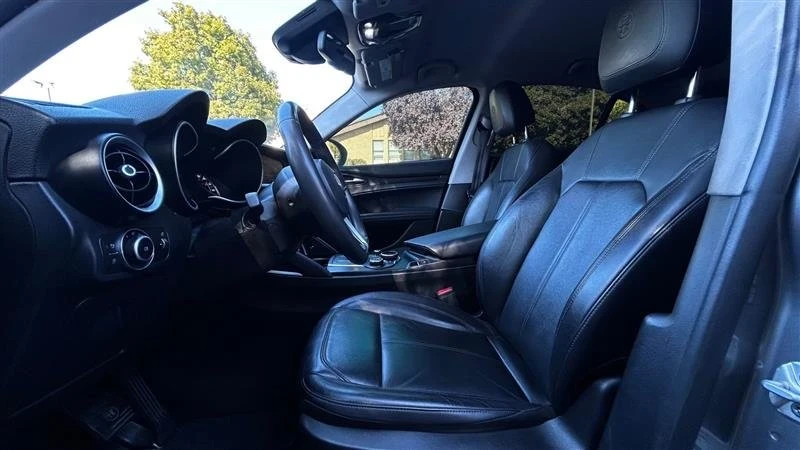 2018 Alfa Romeo Stelvio - Image 13 of 17