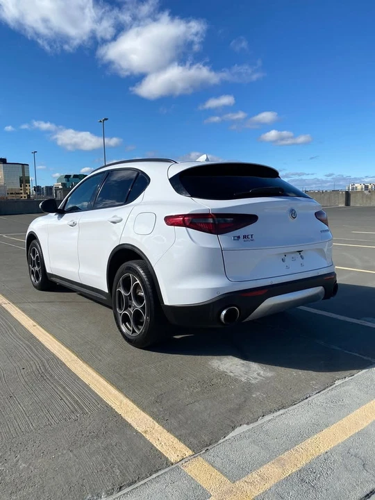 2018 Alfa Romeo Stelvio - Image 5 of 19