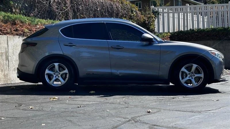 2018 Alfa Romeo Stelvio - Image 4 of 17