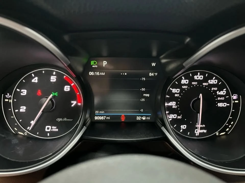 2018 Alfa Romeo Stelvio - Image 16 of 20