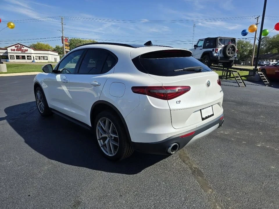 2018 Alfa Romeo Stelvio - Image 11 of 20